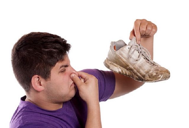 با استفاده از این 7 راه از شر بوی بد پا خلاص شوید