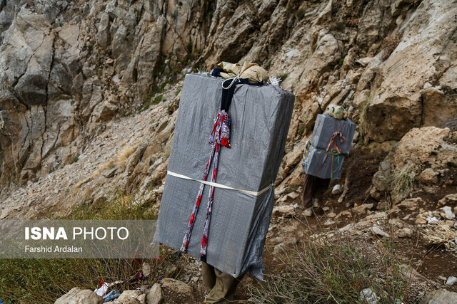 علت حذف کمک هزینه خانواده ۲ کولبر جان باخته در کردستان