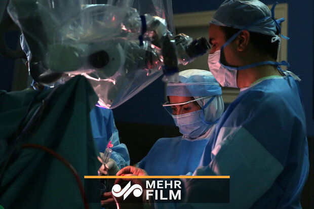 جراحی مغز بدون بی‌هوشی برای نخستین بار در مشهد